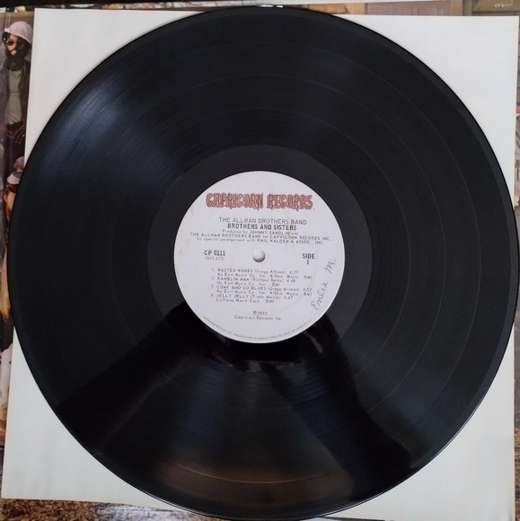 Allman Brothers "Brothers & Sisters" Vinyl Record - Picture 3 of 5